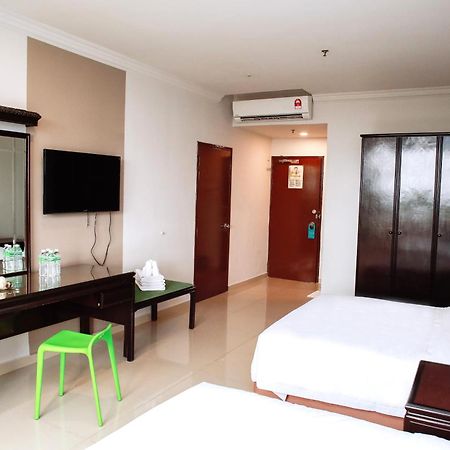 Hotel Green Park Temerloh Exterior foto